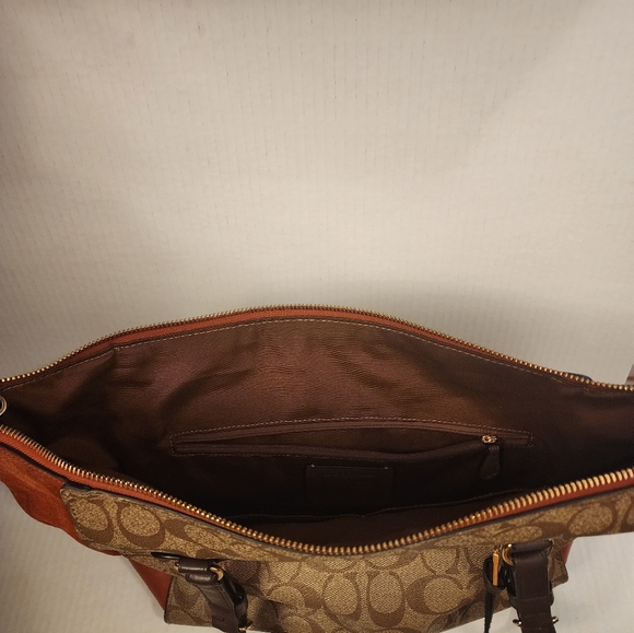 Coach purse - Picture 5 of 14